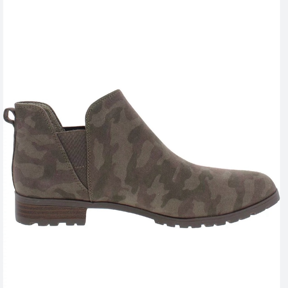 Dr. Scholl's  Real Cute Faux Suede Camo Cushioned Insole Chelsea Boots, Sz 8.5